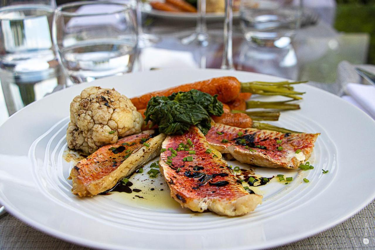 Logis Hotel & Restaurant - Le Relais De Montigny Монтиньи Экстерьер фото